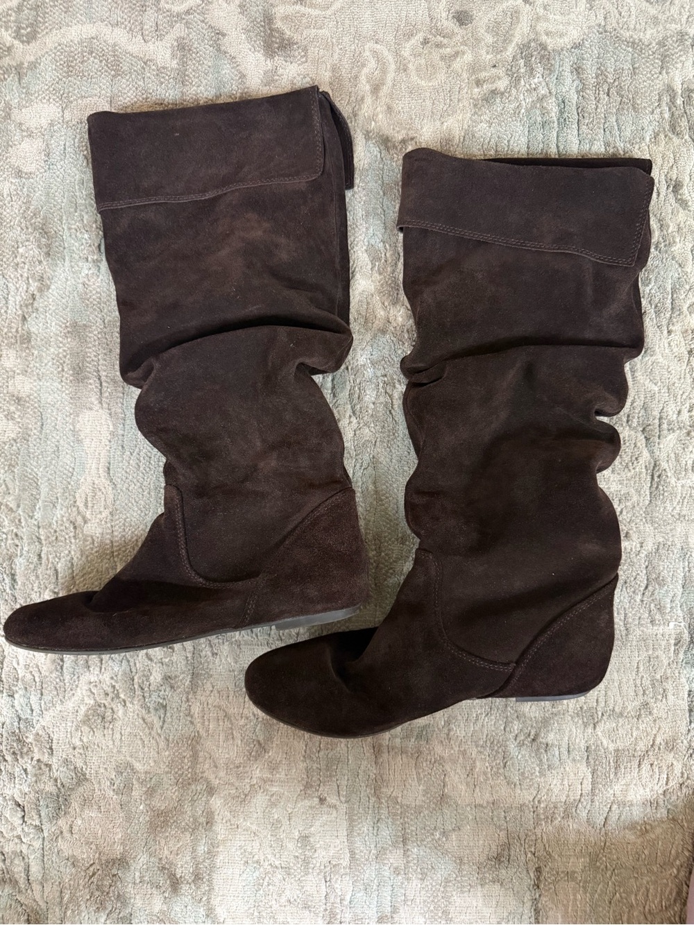 Gianni Bini Size 6.5 Women's Brown Suede Slouch Boots